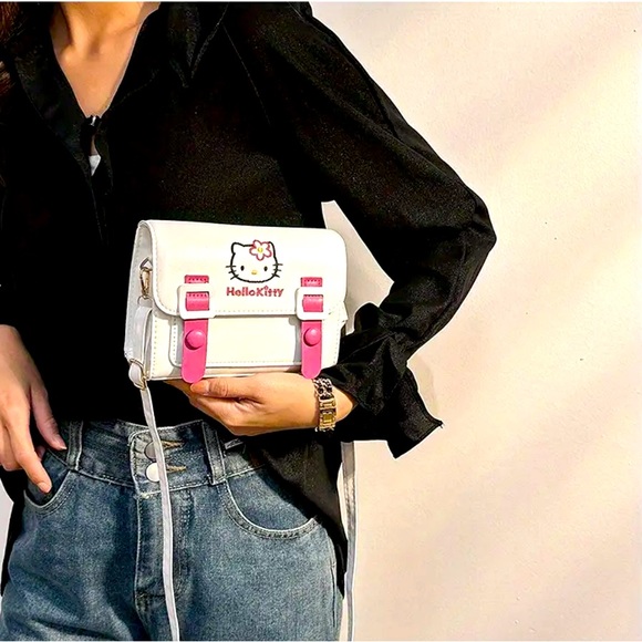 Hello Kitty Mini Handbag - Picture 2 of 9